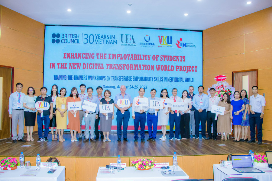 Các đại biểu tham dự hội thảo. Ảnh: Hoàng Vinh.