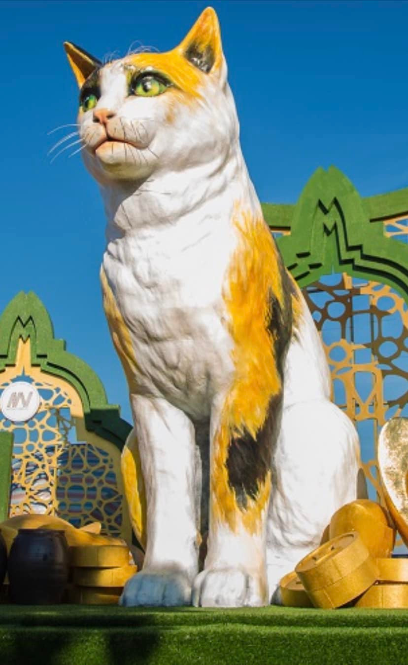 Tại khu vực đối diện Công viên APEC, linh vật mèo với kích thước lớn đã dần hoàn thiện. Ảnh: Hoàng Vinh. Tại khu vực đối diện Công viên APEC, linh vật mèo với kích thước lớn đã dần hoàn thiện. Ảnh: Hoàng Vinh.