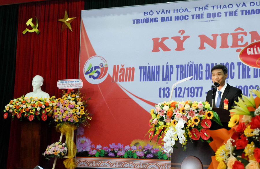 PGS.TS Phan Thanh Hài - Hiệu trưởng Trường Đại học Thể dục Thể thao phát biểu tại Lễ kỷ niệm. PGS.TS Phan Thanh Hài - Hiệu trưởng Trường Đại học Thể dục Thể thao phát biểu tại Lễ kỷ niệm.