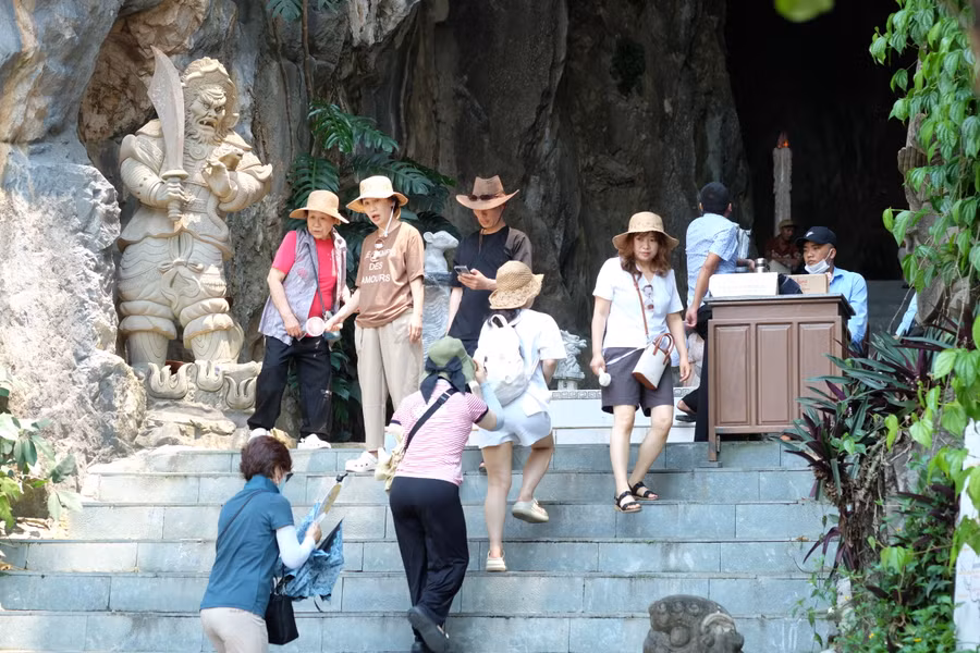 Trong đó, khách quốc tế được kỳ vọng tăng gần 4%.