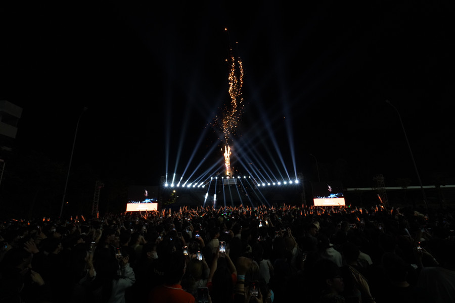 FUDA Music Show 2024 là một bữa tiệc âm nhạc và ánh sáng hoành tráng dành cho học sinh sinh viên tại miền Trung.