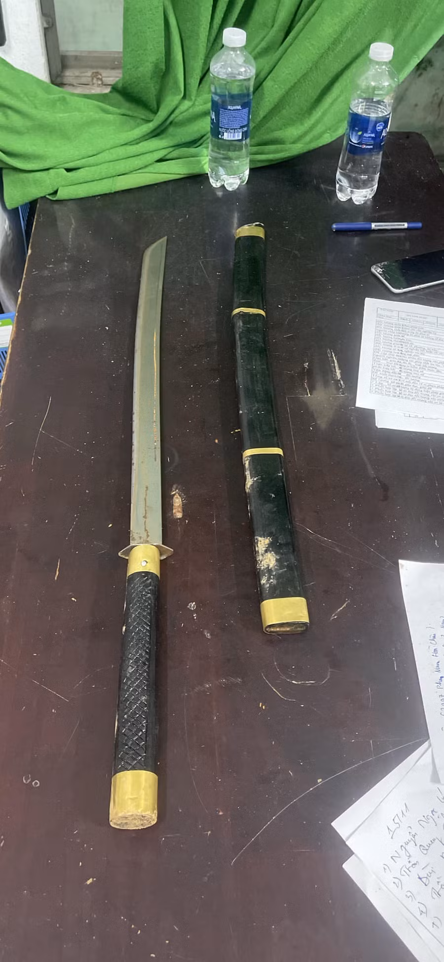 Thanh kiếm mà công an thu giữ được. Ảnh: Công an Hòa Vang.