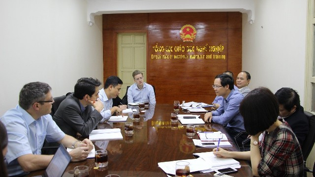 Các đại biểu tại buổi làm việc