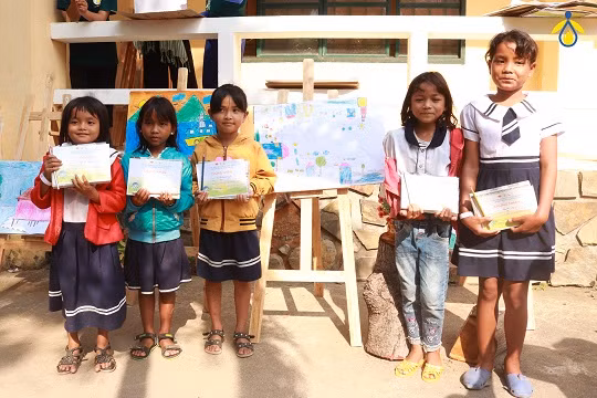 Không gian trưng bày tranh vẽ của hoạt động Ký họa ước mơ. (Ảnh: CLB).