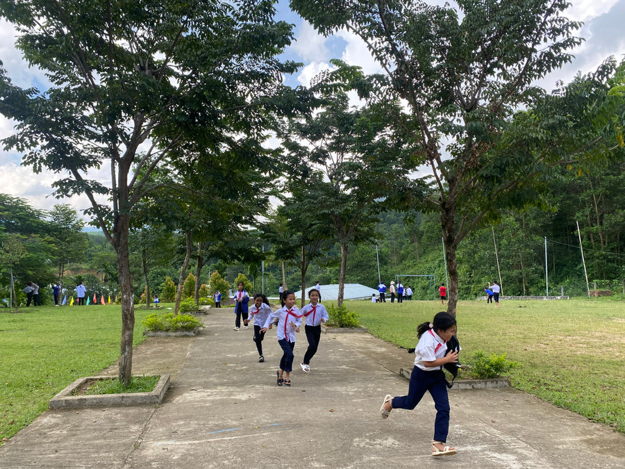 Học sinh ở Trường PTDTBT Tiểu học và THCS Trà Ka. (Ảnh: Hoàng Vinh)