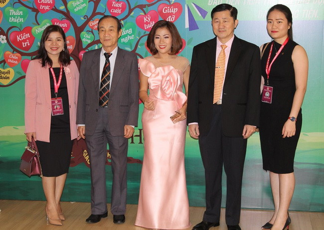 Đại diện Hội Kỷ lục gia Việt Nam tham dự sự kiện Đại diện Hội Kỷ lục gia Việt Nam tham dự sự kiện