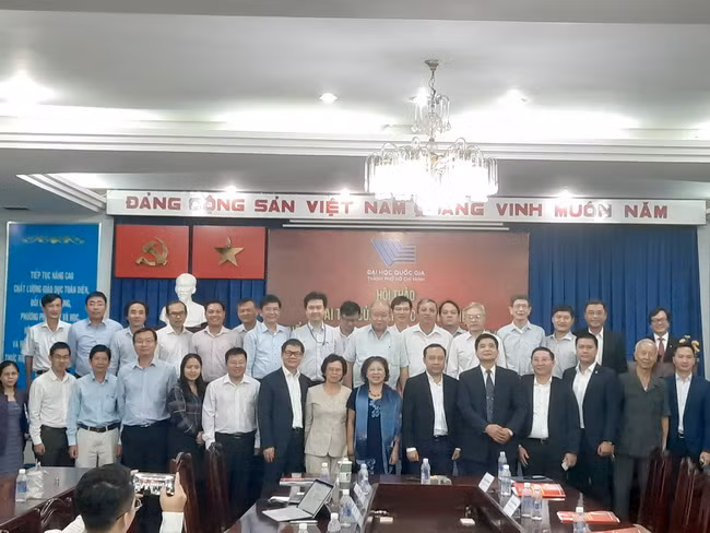 Hội thảo thu hút đông đảo nhà khoa học, nhà quản lý, doanh nghiệp tham dự.