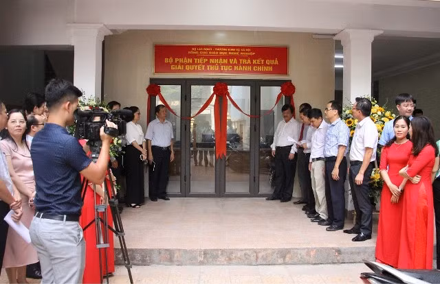 Lễ khai bộ phận Tiếp nhận và giải quyết thủ tục tục hành chính