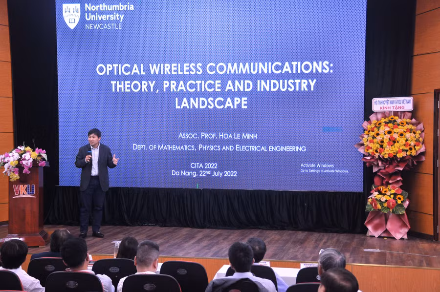 Quang cảnh buổi tọa đàm.