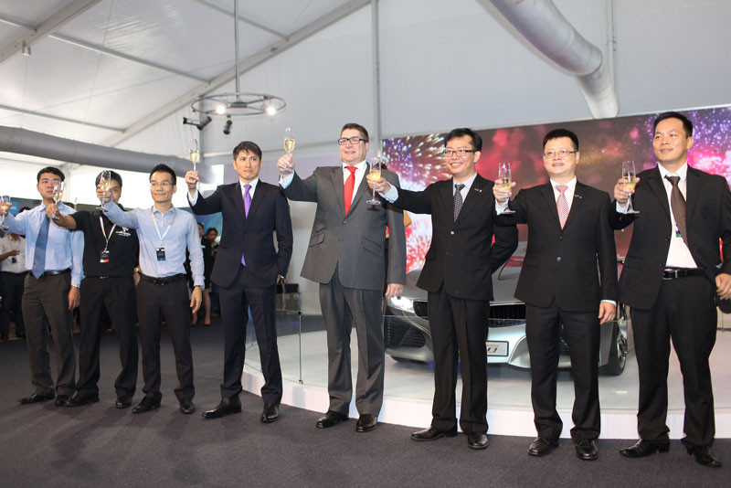 Triển lãm BMW World Xpo tại Việt Nam: Chưa xứng tầm thương hiệu ảnh 4 Triển lãm BMW World Xpo tại Việt Nam: Chưa xứng tầm thương hiệu ảnh 4