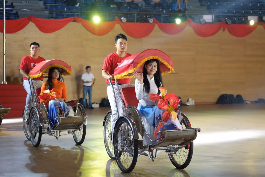 Các tiết mục biểu diễn trong đêm khai mạc.