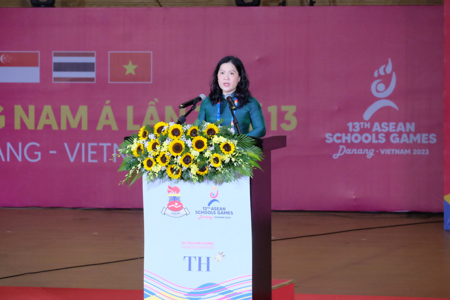 Thứ trưởng Bộ GD&ĐT Nguyễn Thị Kim Chi phát biểu bế mạc Đại hội. Thứ trưởng Bộ GD&ĐT Nguyễn Thị Kim Chi phát biểu bế mạc Đại hội.