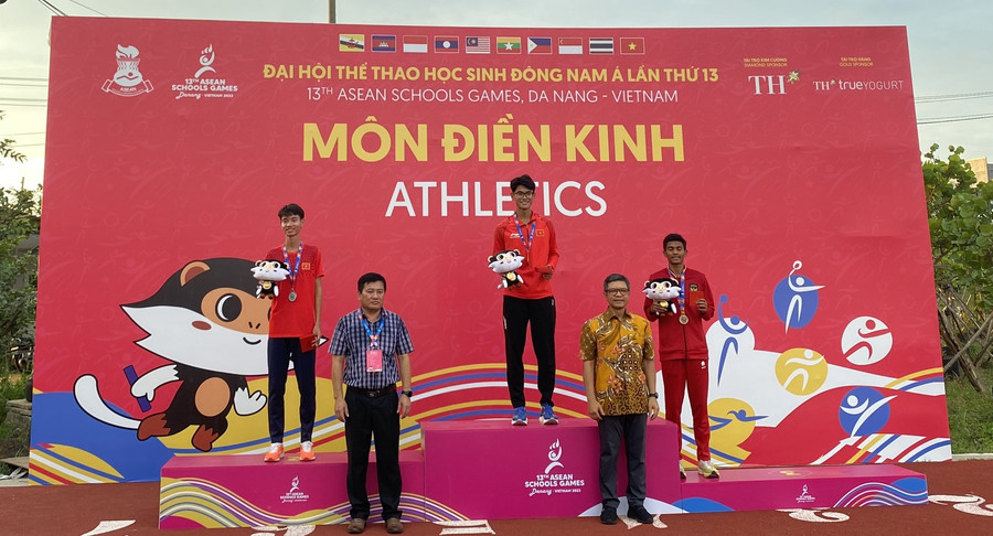 Nội dung chạy 800m nam, đội điền kinh Việt Nam đã giành được 1 Huy chương Vàng và 1 Huy chương Bạc. Nội dung chạy 800m nam, đội điền kinh Việt Nam đã giành được 1 Huy chương Vàng và 1 Huy chương Bạc.