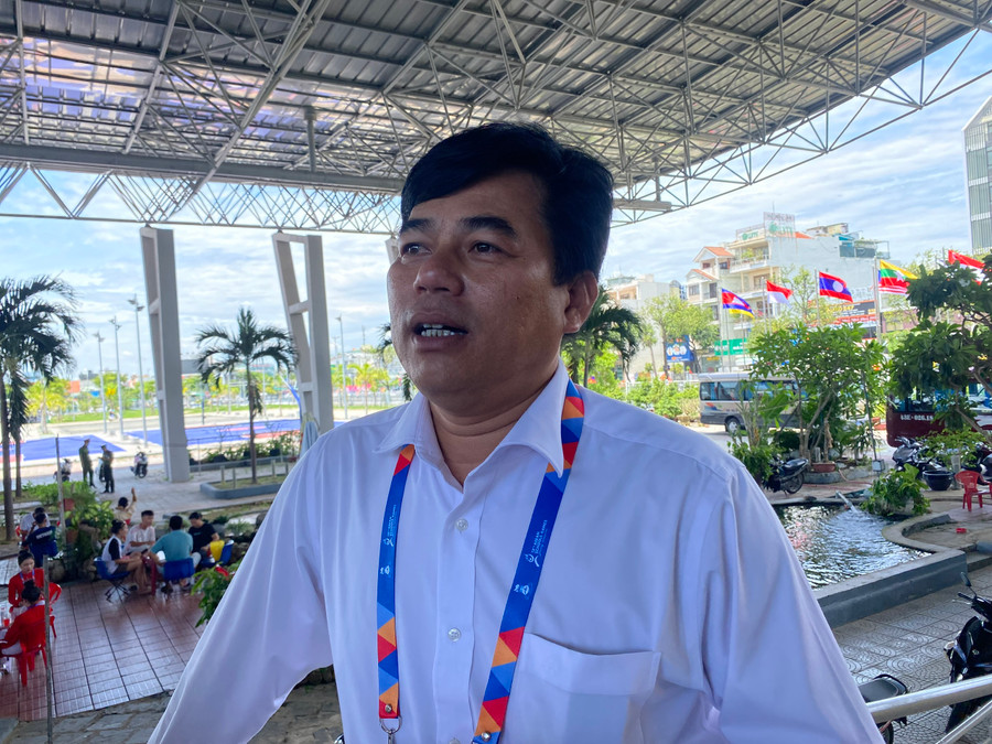 Ông Nguyễn Đăng Hà – Phụ trách đội tuyển bơi lội Đoàn Thể thao học sinh Việt Nam trả lời báo chí. Ông Nguyễn Đăng Hà – Phụ trách đội tuyển bơi lội Đoàn Thể thao học sinh Việt Nam trả lời báo chí.