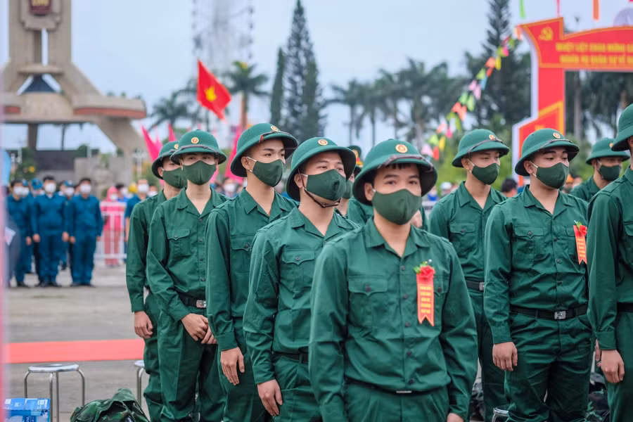TP Đà Nẵng có 1.000 thanh niên nhập ngũ về 11 đơn vị thuộc Bộ Quốc phòng và Quân khu 5.