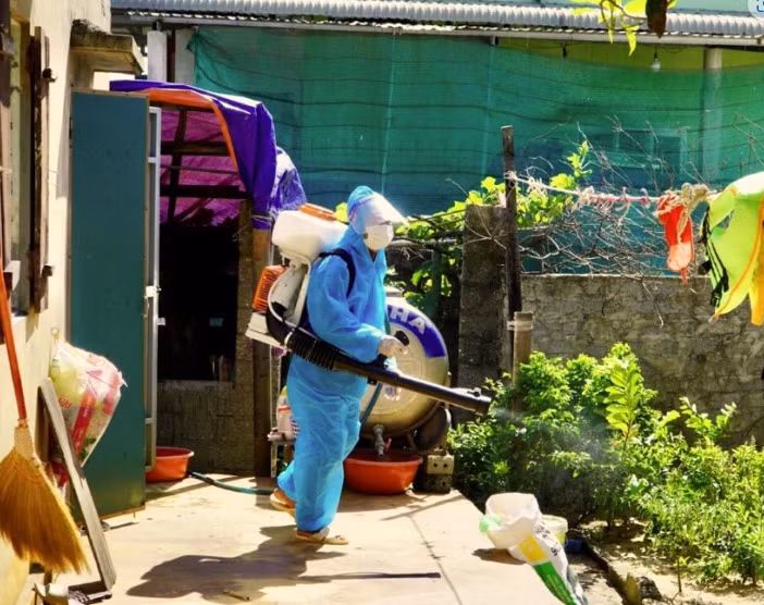 Tính đến ngày 19/10, số ca mắc sốt xuất huyết ở Quảng Bình đã vượt mốc 5.000 ca và diễn biến phức tạp.