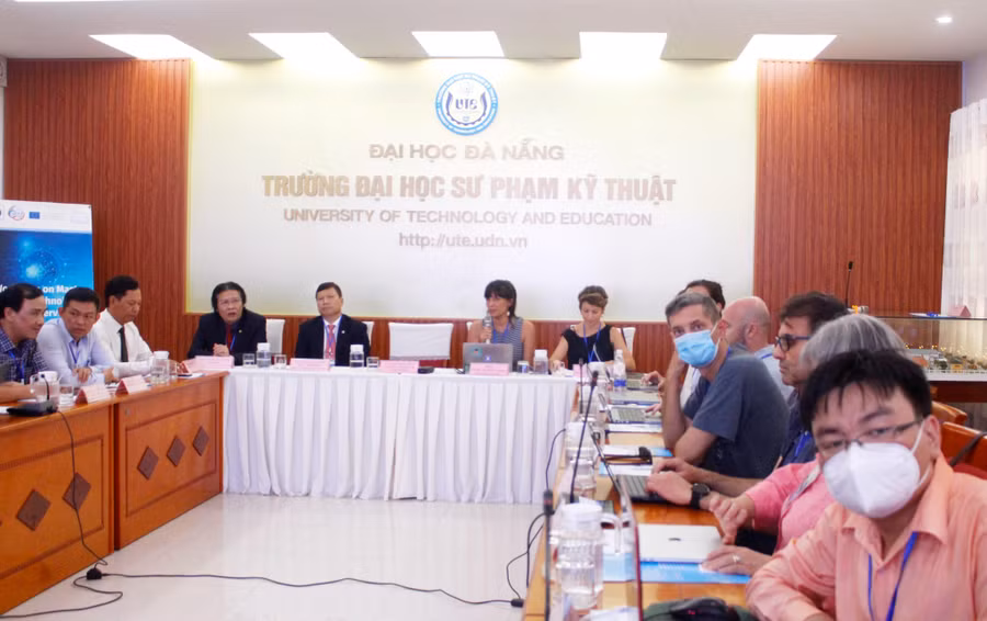 Hội thảo thu hút sự tham dự của nhiều đại biểu từ các trường Đại học trong và ngoài nước.