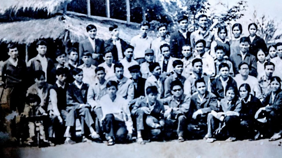 Tập thể Sư phạm nhà trường 1980-1981. Tập thể Sư phạm nhà trường 1980-1981.