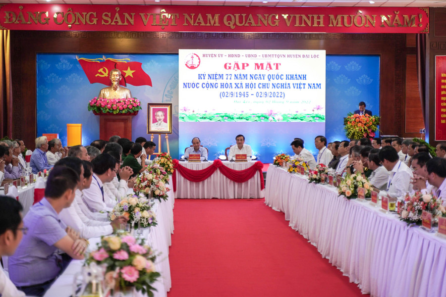 Chủ tịch nước Nguyễn Xuân Phúc dự gặp mặt Kỷ niệm 77 năm Ngày Quốc khánh nước Cộng hòa xã hội chủ nghĩa Việt Nam (2/9/1945-2/9/2022) tại huyện Đại Lộc, tỉnh Quảng Nam. Chủ tịch nước Nguyễn Xuân Phúc dự gặp mặt Kỷ niệm 77 năm Ngày Quốc khánh nước Cộng hòa xã hội chủ nghĩa Việt Nam (2/9/1945-2/9/2022) tại huyện Đại Lộc, tỉnh Quảng Nam.