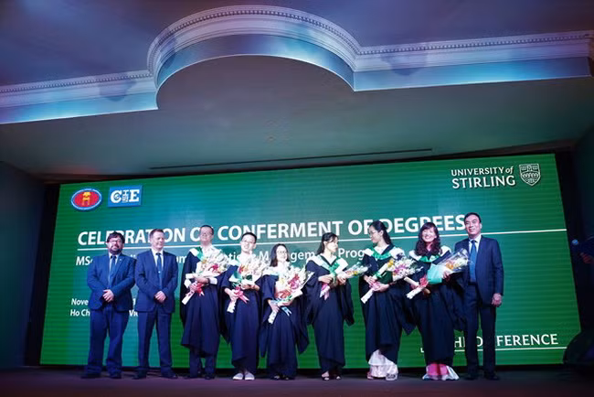 Các tân thạc sĩ tốt nghiệp năm 2018. (Ảnh: CIE)