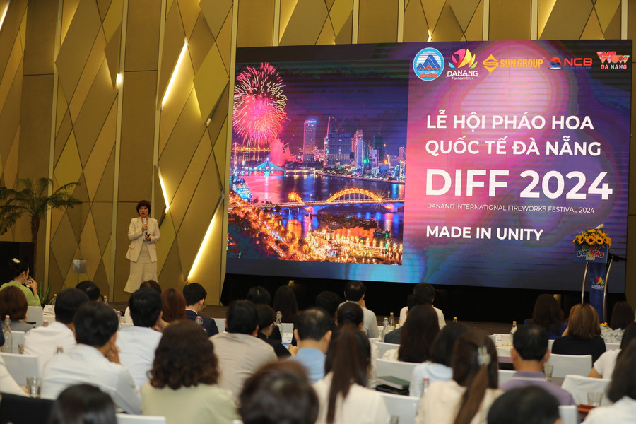 Đại diện Tập đoàn Sun Group thông tin về Lễ hội pháo hoa quốc tế Đà Nẵng 2024. Đại diện Tập đoàn Sun Group thông tin về Lễ hội pháo hoa quốc tế Đà Nẵng 2024.