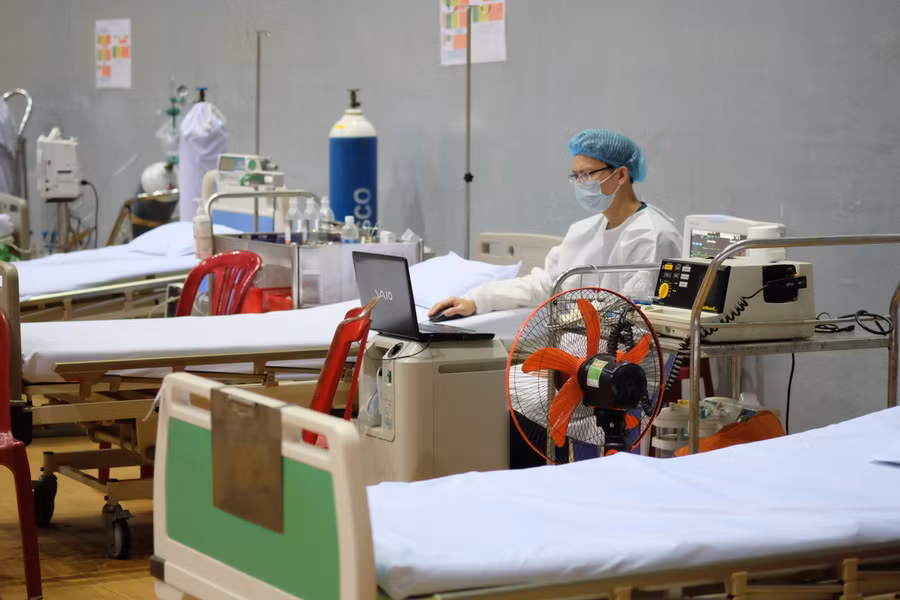 Để đảm bảo an toàn cho học sinh sau khi tiêm, Sở Y tế TP Đà Nẵng đã chuẩn bị sẵn sàng nhân lực, trang thiết bị, thuốc…để xử trí các trường hợp tai biến nặng sau tiêm chủng.