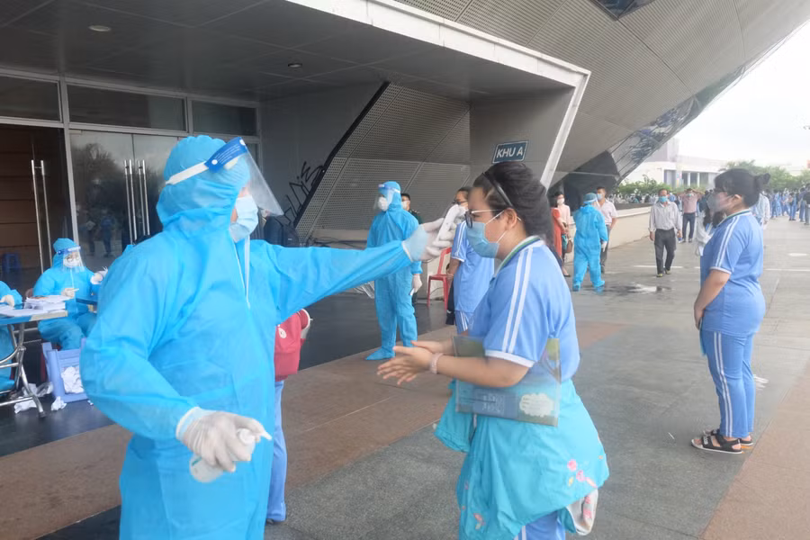 Để triển khai việc tiêm chủng cho học sinh, Sở Y tế TP Đà Nẵng huy động 102 đội tiêm chủng tại 16 địa điểm tiêm trên toàn thành phố trong khung thời gian từ ngày 2–5/11.