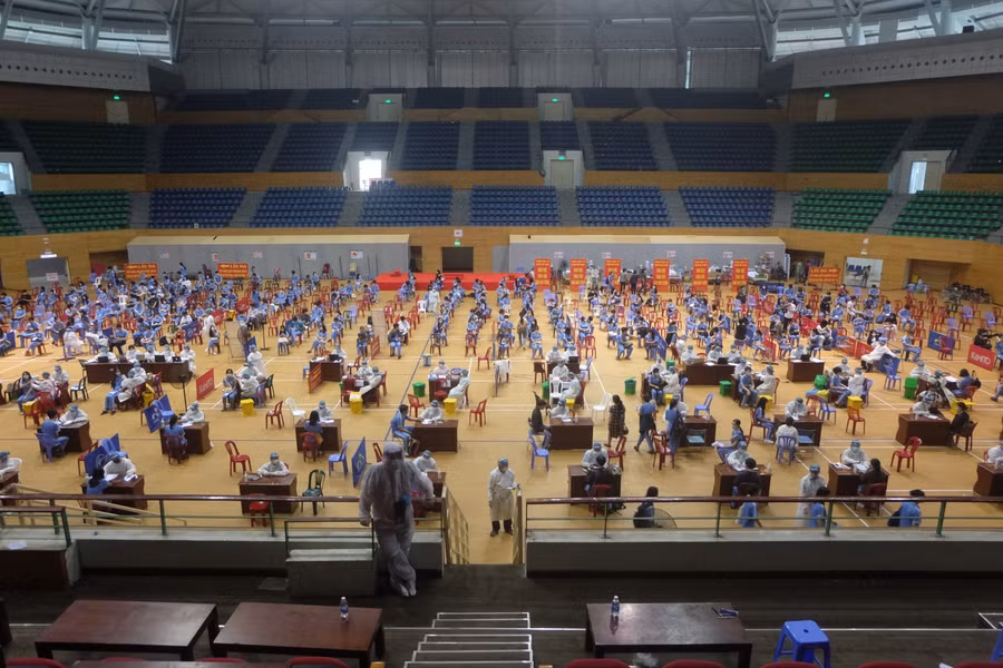 Cụ thể, học sinh đang theo học lớp 10, 11, 12 tại các trường, trung tâm trực thuộc quản lý của Sở GD&amp;ĐT. Trẻ trong độ tuổi từ 15 đến dưới 18 tuổi đang theo học tại các trường dạy nghề trên địa bàn thành phố, được nuôi dưỡng, chăm sóc tại các trung tâm trực thuộc Sở LĐTB&amp;XH.