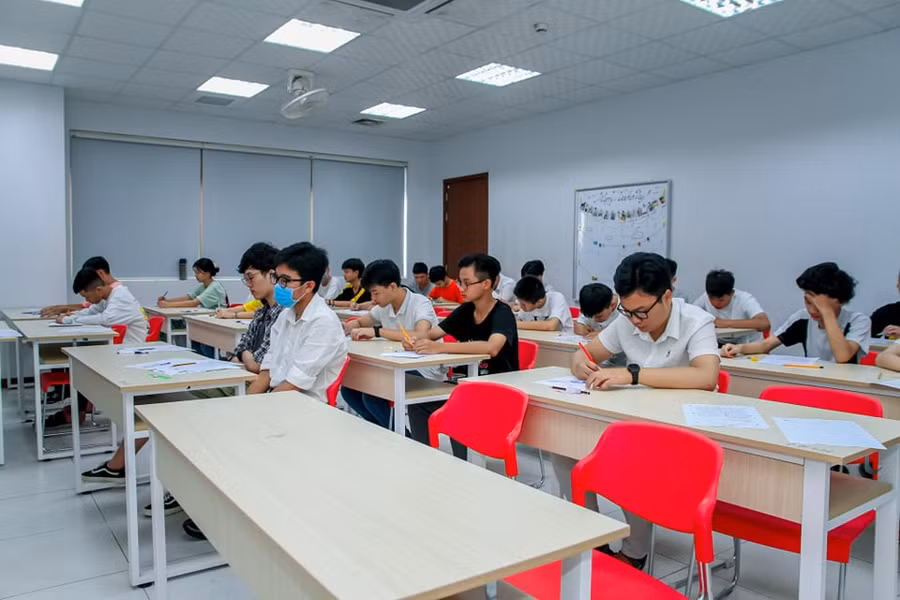 Thí sinh thi môn Toán IQ với 60 câu trắc nghiệm trong 90 phút.