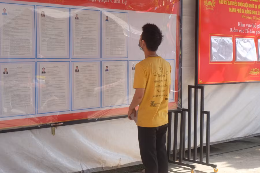 Đọc thông tin danh sách người được ứng cử.