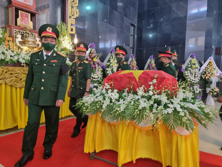 Lễ truy điệu được tổ chức trang nghiêm. Lễ truy điệu được tổ chức trang nghiêm.