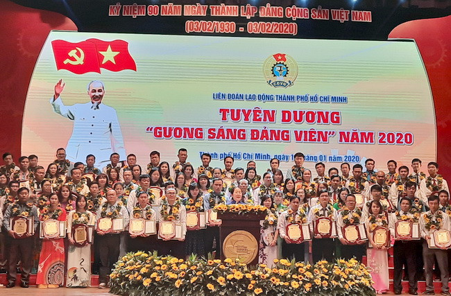 Phó Bí thư Thành ủy TPHCM Võ Thị Dung phát biểu tại buổi lễ Phó Bí thư Thành ủy TPHCM Võ Thị Dung phát biểu tại buổi lễ