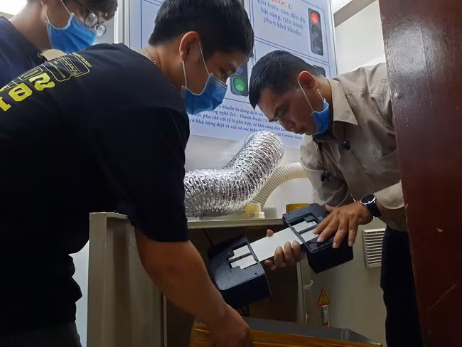 Hệ thống phun siêu âm 360 không gây ướt và giúp khử khuẩn toàn bộ cơ thể.