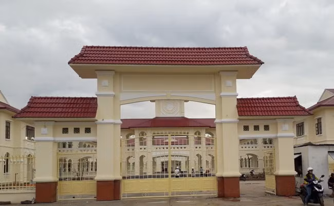 Trường THPT Thiên Hộ Dương, TX Kiến Tường, Long An chuẩn bị đưa vào hoạt động trong năm học 2021-2022, theo định hướng chất lượng cao (Ảnh: Sở GD&amp;ĐT Long An)