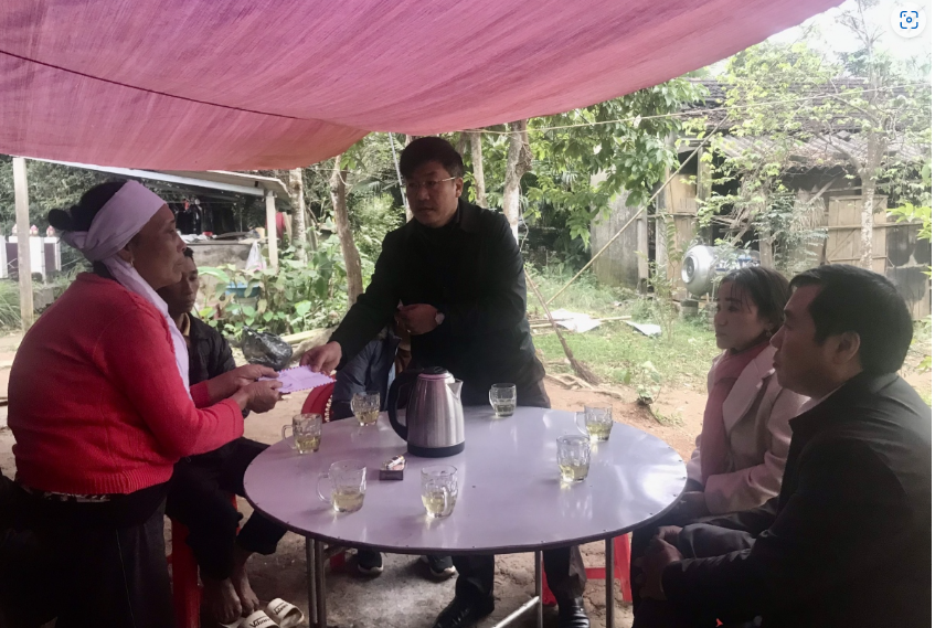 Chính quyền địa phương đã đến thăm hỏi, động viên gia đình người bị nạn.