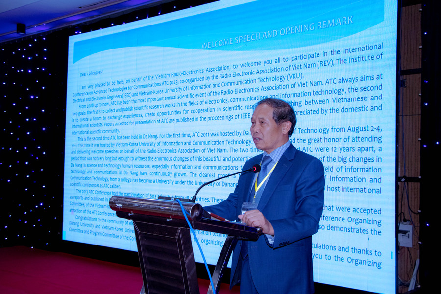 Các chuyên gia chia sẻ tại hội thảo. (Ảnh: Hoàng Vinh) Các chuyên gia chia sẻ tại hội thảo. (Ảnh: Hoàng Vinh)