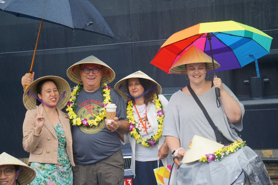 Khách chủ yếu đến từ các nước châu Âu.