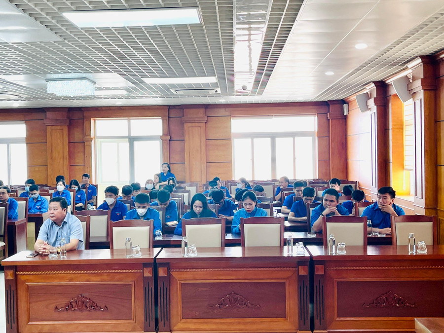 Sau khi được tư vấn, giới thiệu việc làm, nhiều lao động đã lựa chọn được công việc phù hợp, ổn định.