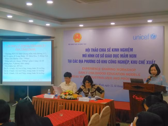 Đại diện trường MN tư thục Thái Quang, Biên Hòa, Đồng Nai báo cáo tham luận tại hội thảo.