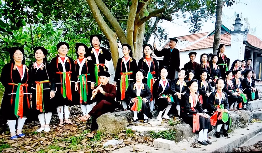 Một buổi hát Soọng Cô của các nghệ nhân người Sán Dìu tại xã Sơn Cẩm (TP Thái Nguyên)