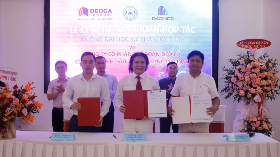 Trường Đại học Sư phạm Kỹ thuật ký kết hợp tác với các doanh nghiệp.