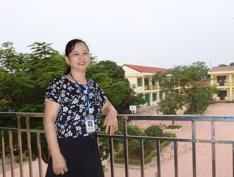 Cô giáo Nguyễn Thị Đào, Hiệu trưởng trường Tiểu học Thịnh Đức (TP. Thái Nguyên)