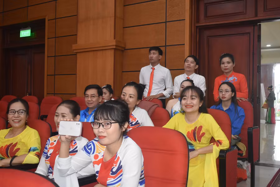 Hội diễn nhằm tạo sân chơi cho các cán bộ, giáo viên và học sinh cơ hội giao lưu, học hỏi thắt chặt tình đoàn kết.