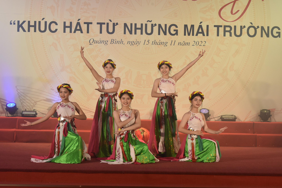 Các đội diễn đã đem đến Hội thi những tiết mục đặc sắc, ý nghĩa. Các đội diễn đã đem đến Hội thi những tiết mục đặc sắc, ý nghĩa.