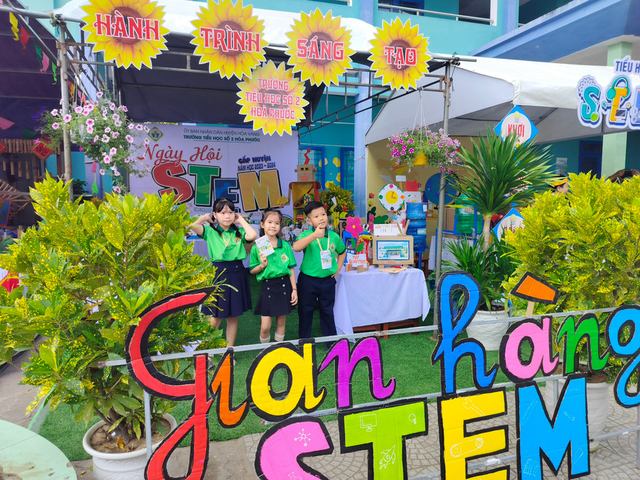 Gian hàng triển lãm của Trường Tiểu học số 2 Hòa Phước. Gian hàng triển lãm của Trường Tiểu học số 2 Hòa Phước.