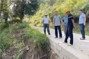 Xuất hiện nhiều điểm sạt lở trên các tuyến đường giao thông và khu dân cư tại Hoàng Su Phì. (Ảnh: Hoàng Hà)