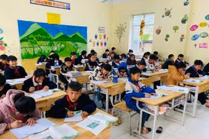 Hoạt động nhằm thu hẹp khoảng cách chất lượng giáo dục cho vùng khó khăn.