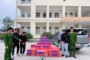 Số lượng hàng cấm lớn bị ngăn chặn kịp thời. (Ảnh: CACC)