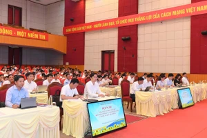 Hội nghị tổng kết, triển khai nhiệm vụ năm học mới cấp THPT tại Tuyên Quang.
