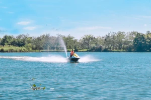 Chơi trò mô tô nước trên hồ Thác Bà, 1 nữ du khách tử vong. (Ảnh minh họa)